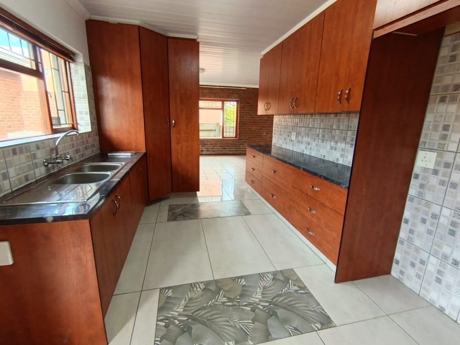 3 Bedroom Property for Sale in Heiderand Western Cape